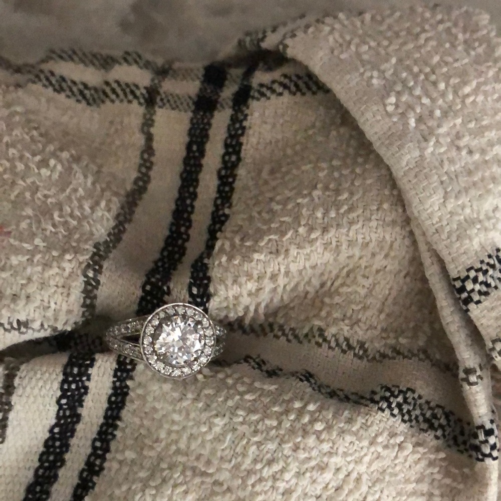 Elegant Silver halo engagement Ring with 3ct cz Stone in center pave setting